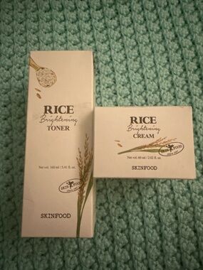 Skinfood Rice Brightening Moisturizer Set in Cream/White